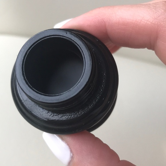 Pretty Vuglar - Picture 3 of 5